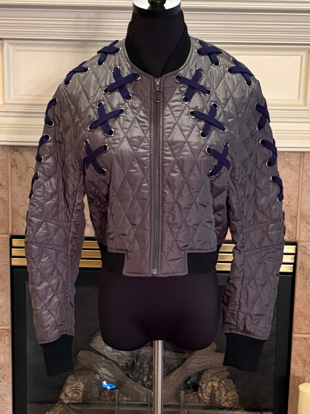 BCBGMAXAZRIA Colin Quilted Bomber Cropped Jacket Olive Green Navy Stitching XS